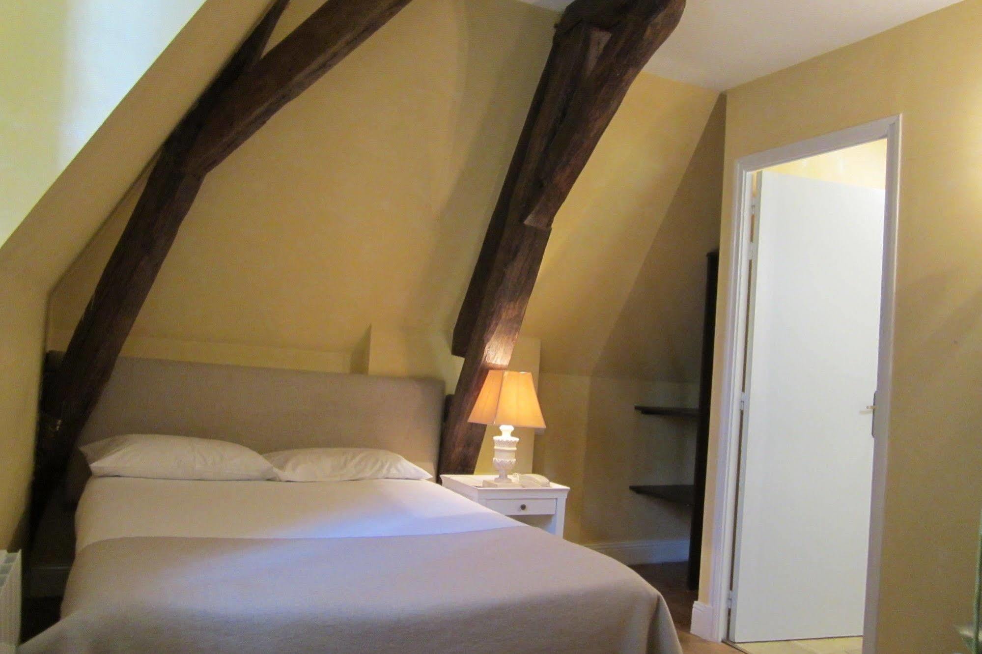 Chateau De Lazenay - Residence Hoteliere Bourges Zewnętrze zdjęcie